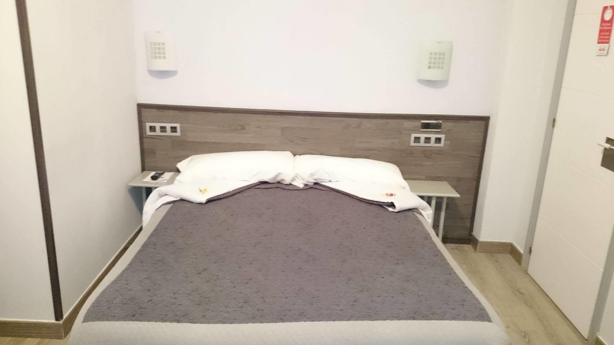 Pension Donostiarra 산세바스티안 외부 사진